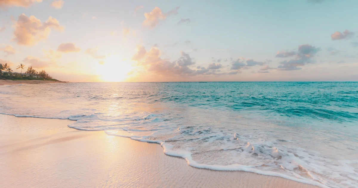 pantai lombok terindah - pink beach kuta dan selong belanak